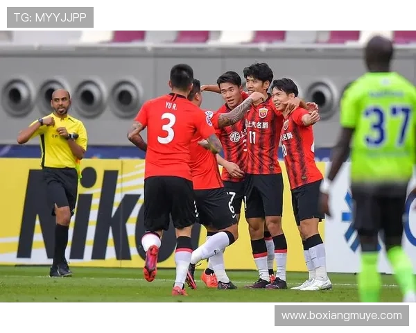 埃泽利回忆霍福德如何引导队友并转型为现代空间型内线